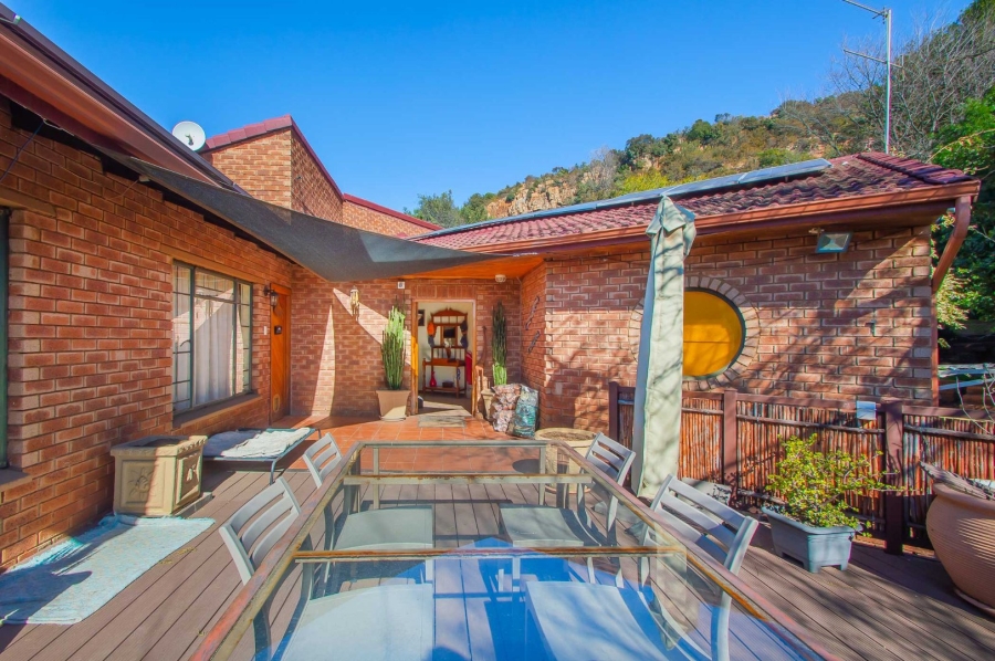 4 Bedroom Property for Sale in Strubensvallei Gauteng