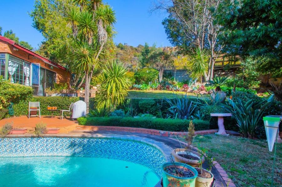 4 Bedroom Property for Sale in Strubensvallei Gauteng