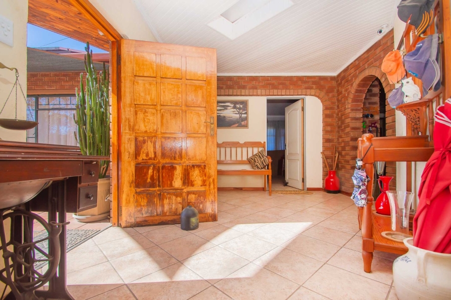 4 Bedroom Property for Sale in Strubensvallei Gauteng