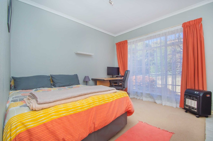 4 Bedroom Property for Sale in Strubensvallei Gauteng