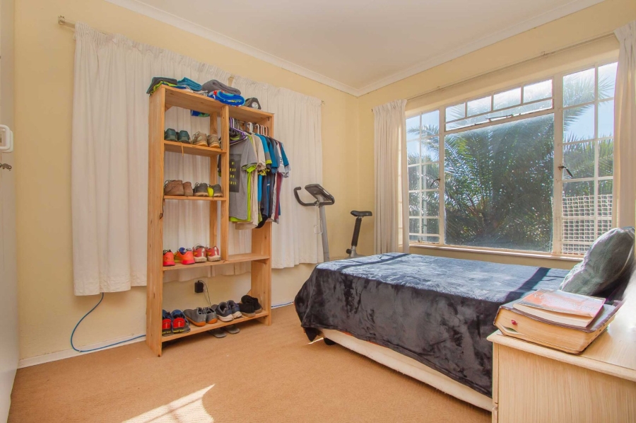 4 Bedroom Property for Sale in Strubensvallei Gauteng