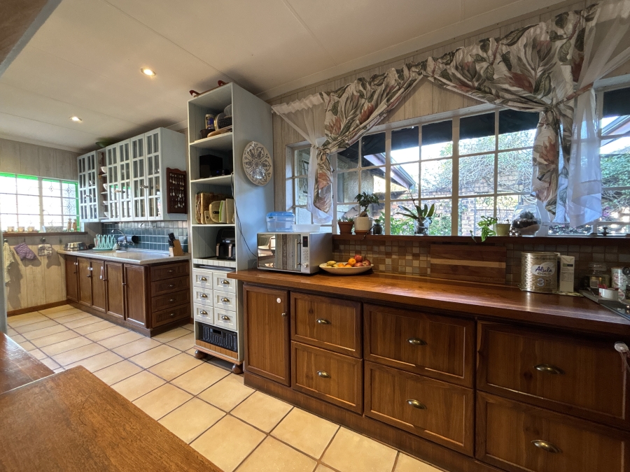 3 Bedroom Property for Sale in Morehill Gauteng