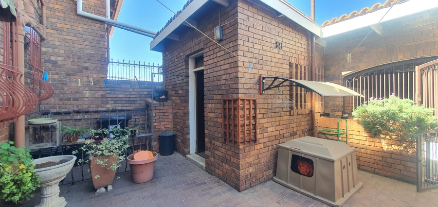 3 Bedroom Property for Sale in Lambton Gauteng