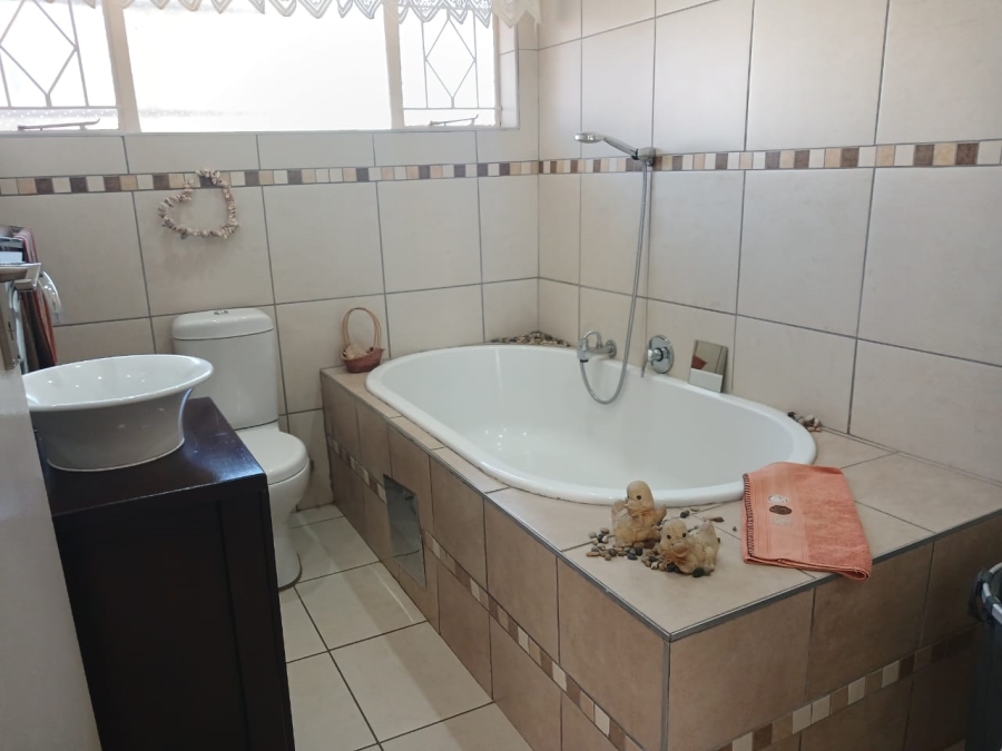 3 Bedroom Property for Sale in Greenhills Gauteng
