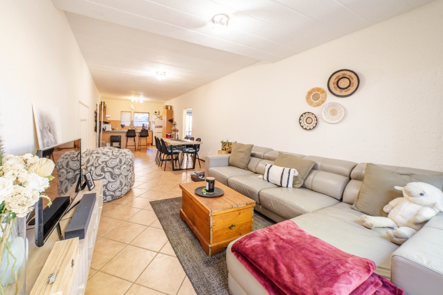 To Let 2 Bedroom Property for Rent in Douglasdale Gauteng