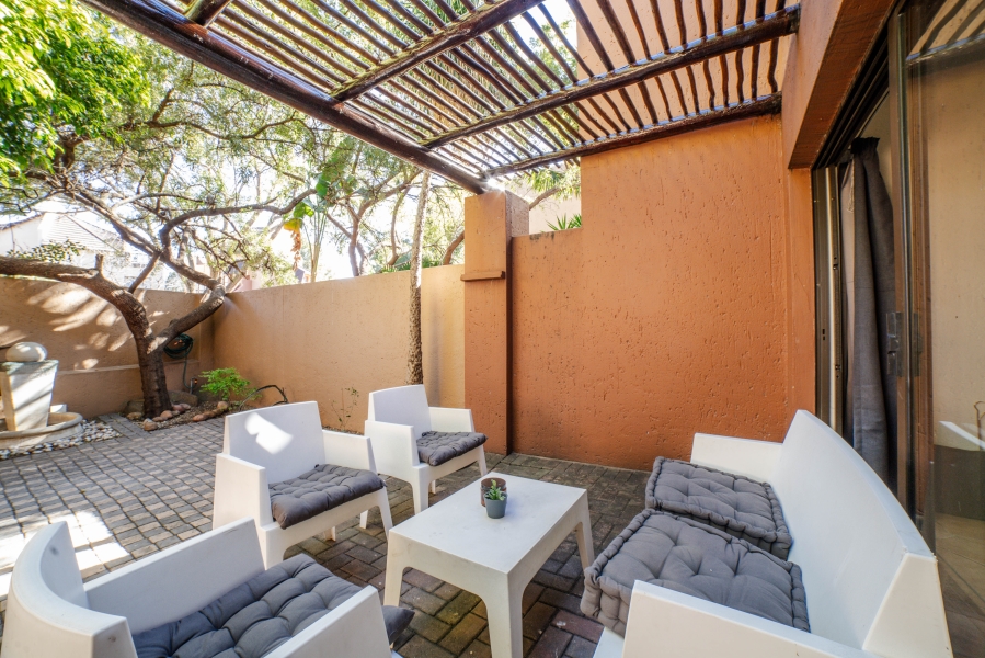 To Let 2 Bedroom Property for Rent in Douglasdale Gauteng