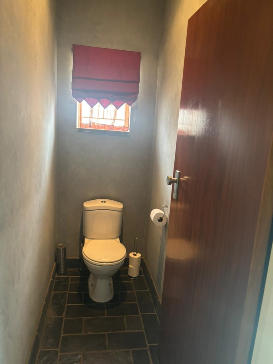 4 Bedroom Property for Sale in Vanderbijlpark SE 2 Gauteng