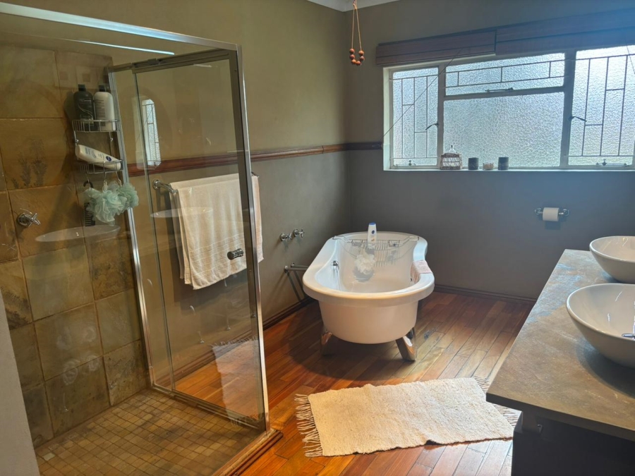 4 Bedroom Property for Sale in Vanderbijlpark SE 2 Gauteng