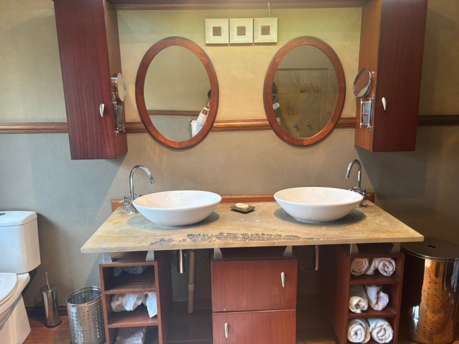 4 Bedroom Property for Sale in Vanderbijlpark SE 2 Gauteng