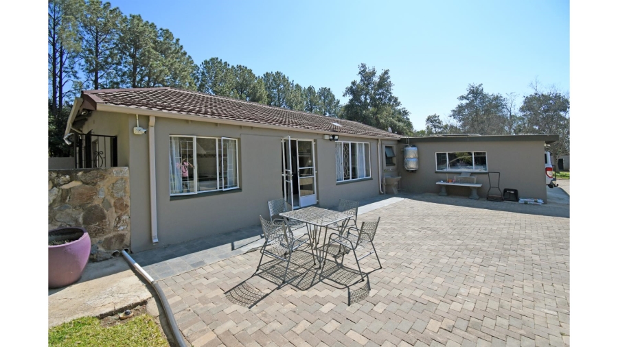 8 Bedroom Property for Sale in Gerardsville Gauteng