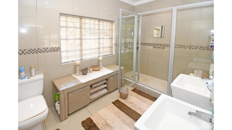 8 Bedroom Property for Sale in Gerardsville Gauteng