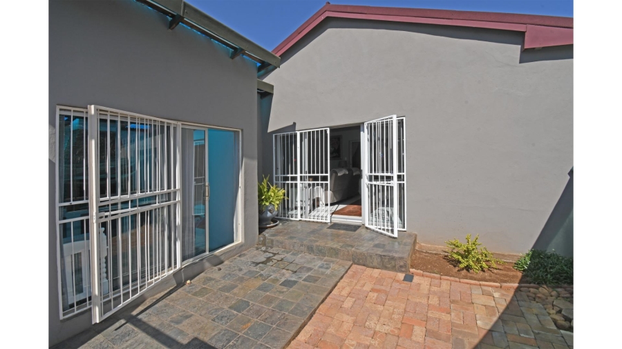 8 Bedroom Property for Sale in Gerardsville Gauteng