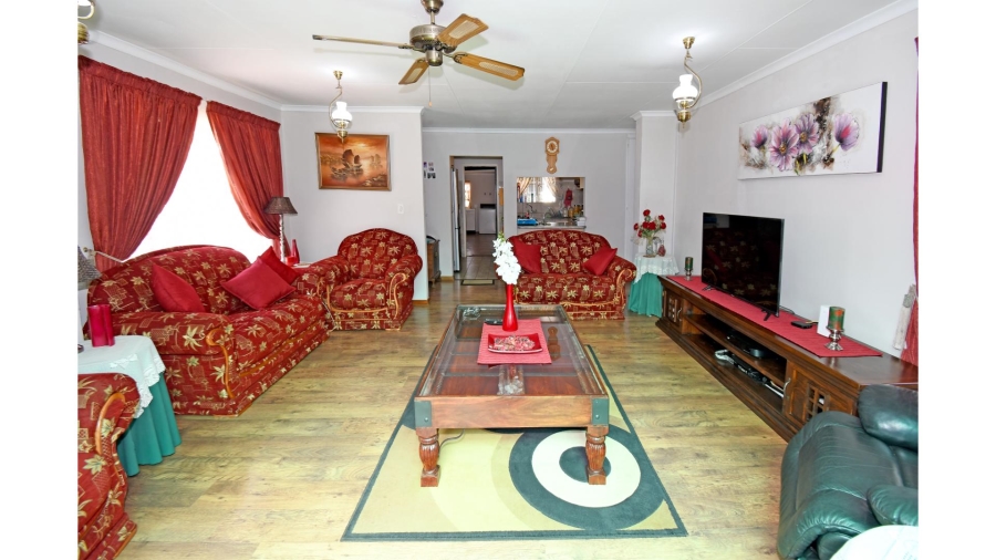 8 Bedroom Property for Sale in Gerardsville Gauteng