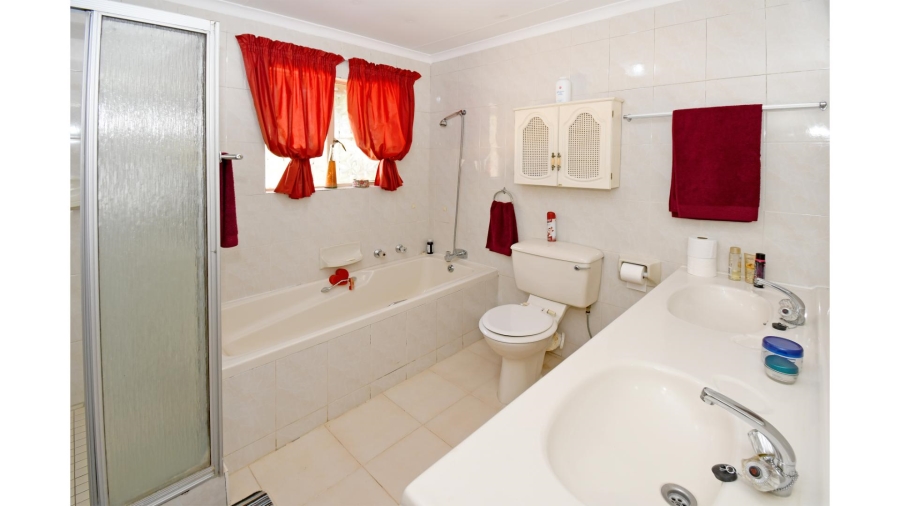 8 Bedroom Property for Sale in Gerardsville Gauteng