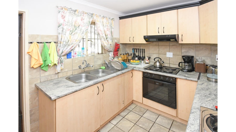 8 Bedroom Property for Sale in Gerardsville Gauteng