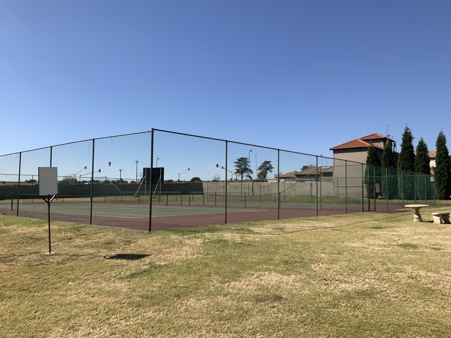 2 Bedroom Property for Sale in Parkrand Gauteng