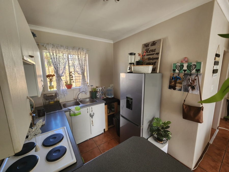 2 Bedroom Property for Sale in Radiokop Gauteng