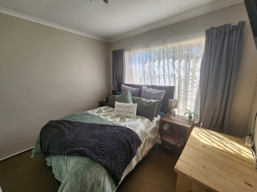 2 Bedroom Property for Sale in Radiokop Gauteng