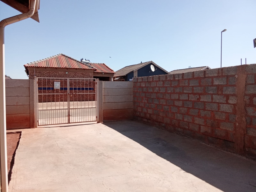 2 Bedroom Property for Sale in Sky City Gauteng