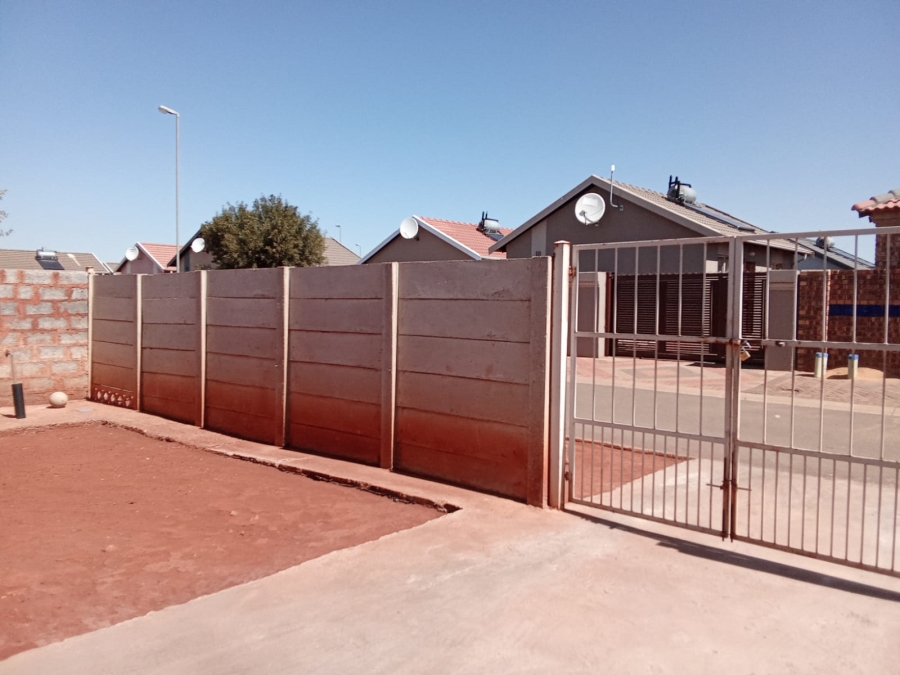 2 Bedroom Property for Sale in Sky City Gauteng