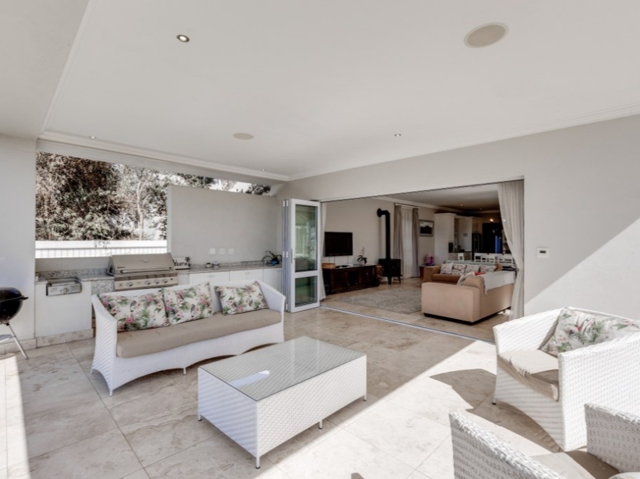 To Let 5 Bedroom Property for Rent in Helderfontein Estate Gauteng