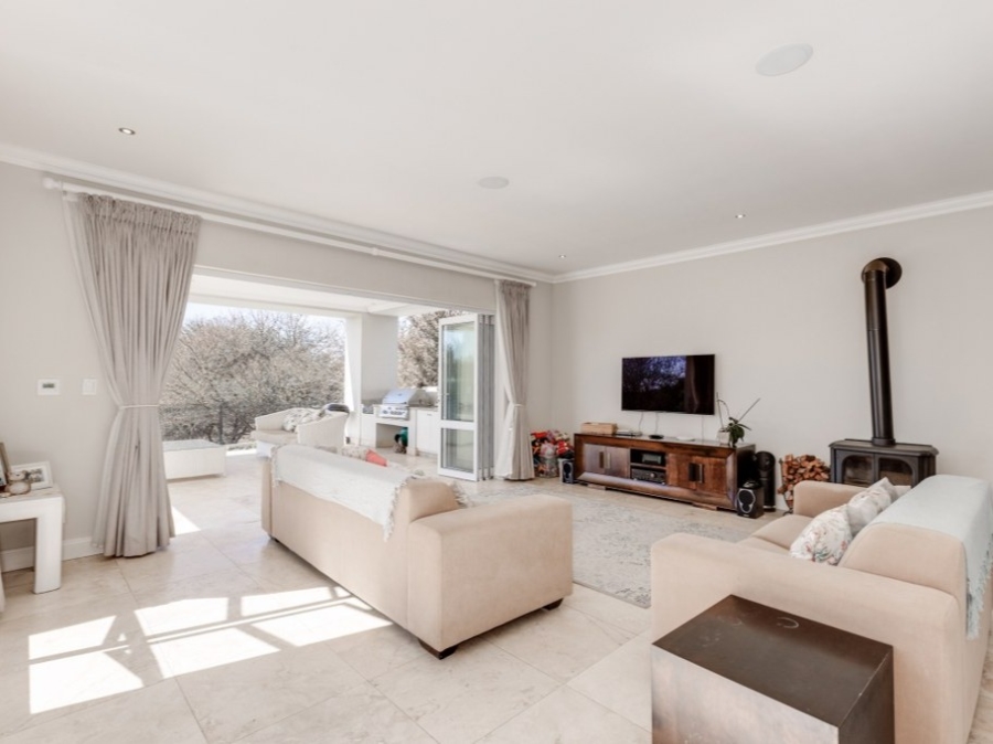 To Let 5 Bedroom Property for Rent in Helderfontein Estate Gauteng