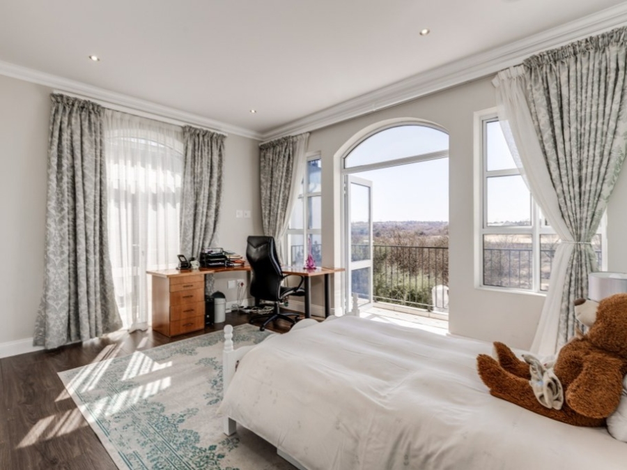To Let 5 Bedroom Property for Rent in Helderfontein Estate Gauteng