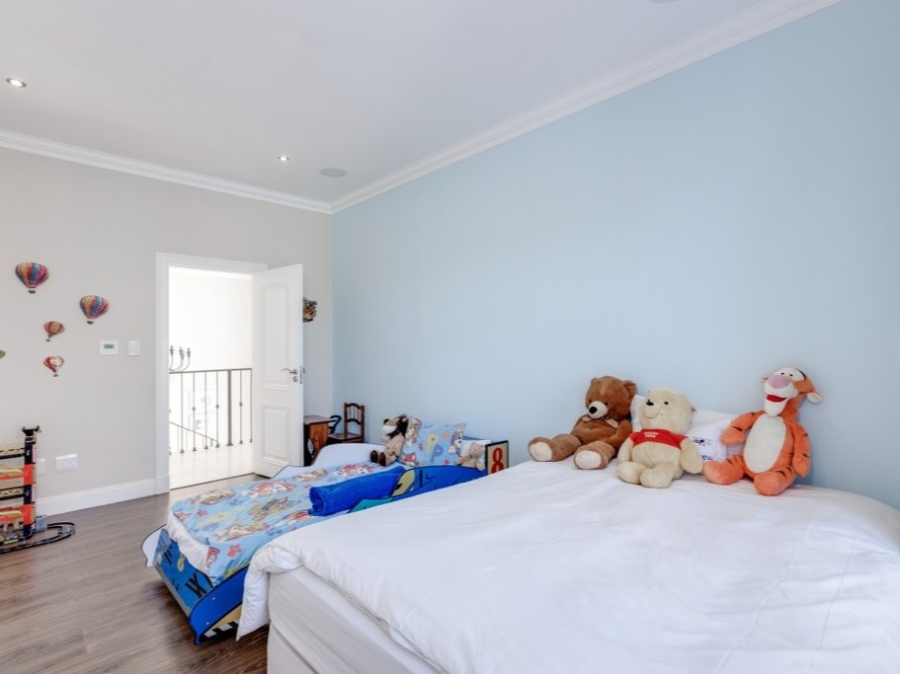 To Let 5 Bedroom Property for Rent in Helderfontein Estate Gauteng