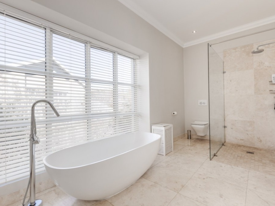To Let 5 Bedroom Property for Rent in Helderfontein Estate Gauteng