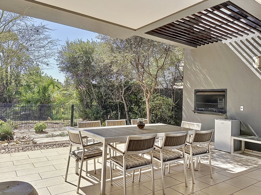 2 Bedroom Property for Sale in Lombardy Estate Gauteng