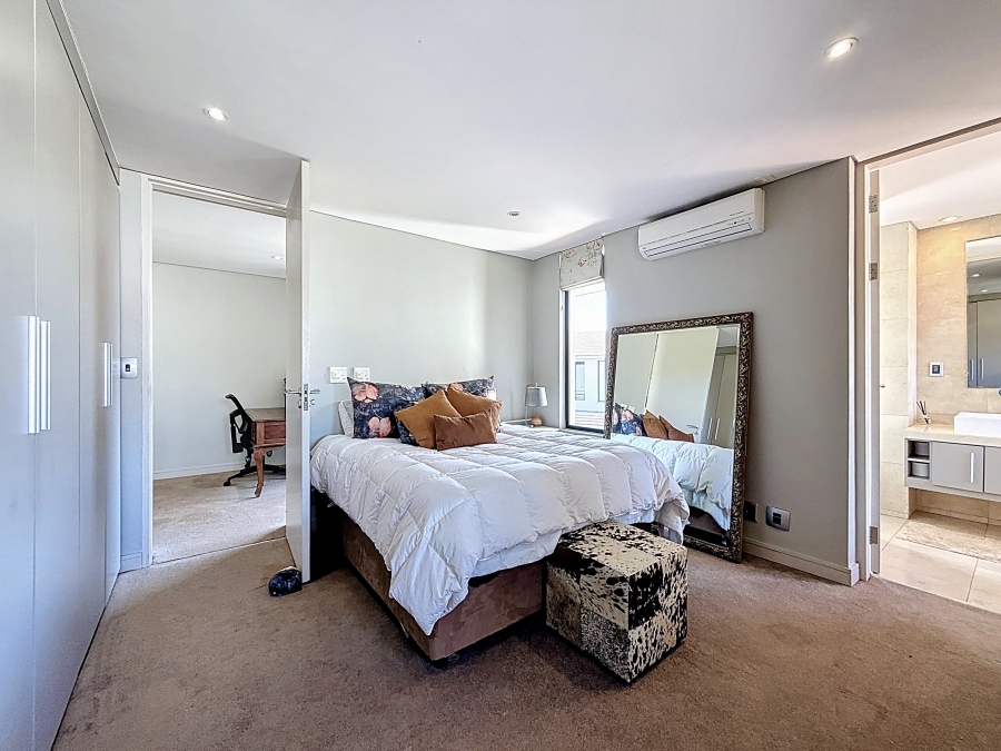 2 Bedroom Property for Sale in Lombardy Estate Gauteng