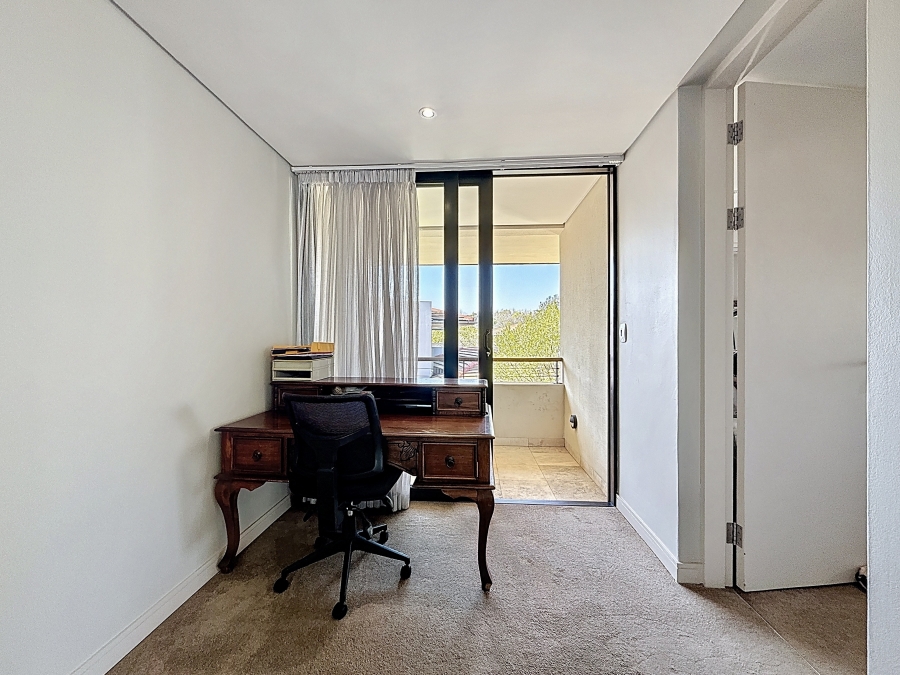2 Bedroom Property for Sale in Lombardy Estate Gauteng