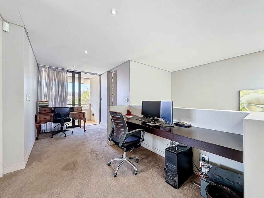 2 Bedroom Property for Sale in Lombardy Estate Gauteng