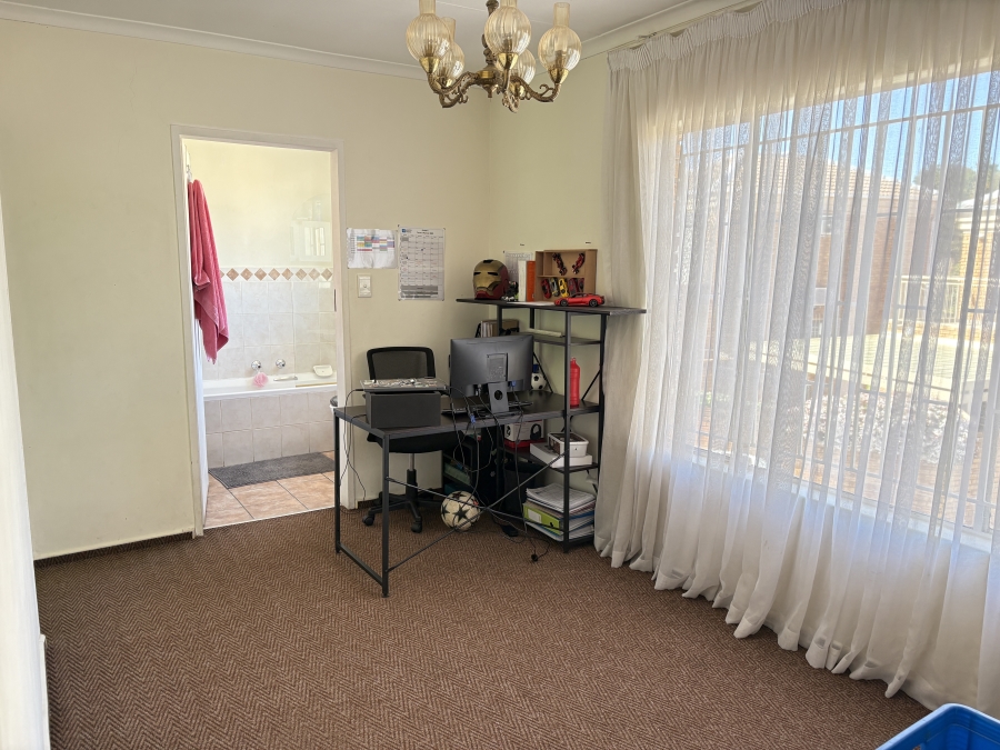 3 Bedroom Property for Sale in Honeydew Ridge Gauteng