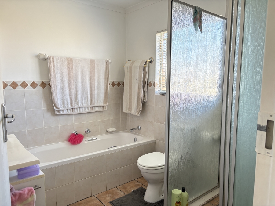 3 Bedroom Property for Sale in Honeydew Ridge Gauteng