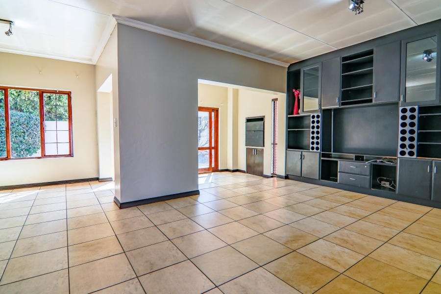 3 Bedroom Property for Sale in Thatchfield Estate Gauteng
