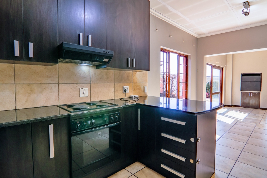 3 Bedroom Property for Sale in Thatchfield Estate Gauteng