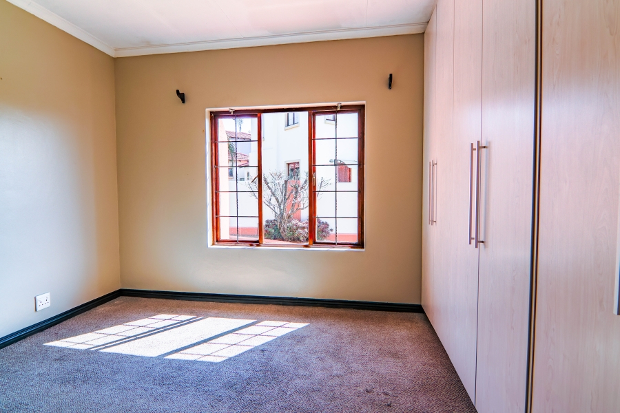 3 Bedroom Property for Sale in Thatchfield Estate Gauteng