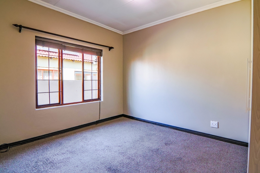 3 Bedroom Property for Sale in Thatchfield Estate Gauteng