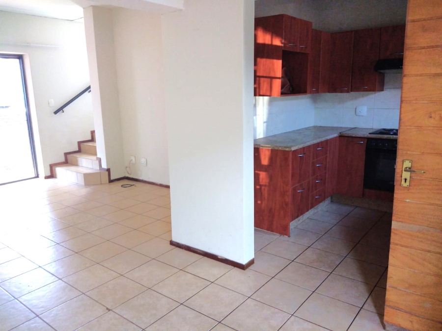 To Let 2 Bedroom Property for Rent in Noordheuwel Gauteng