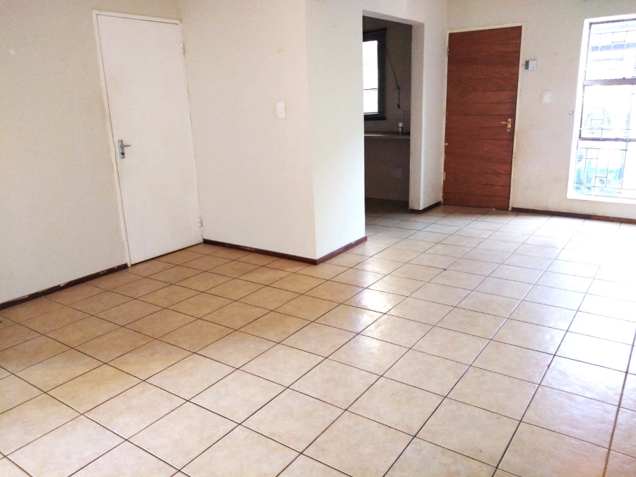 To Let 2 Bedroom Property for Rent in Noordheuwel Gauteng