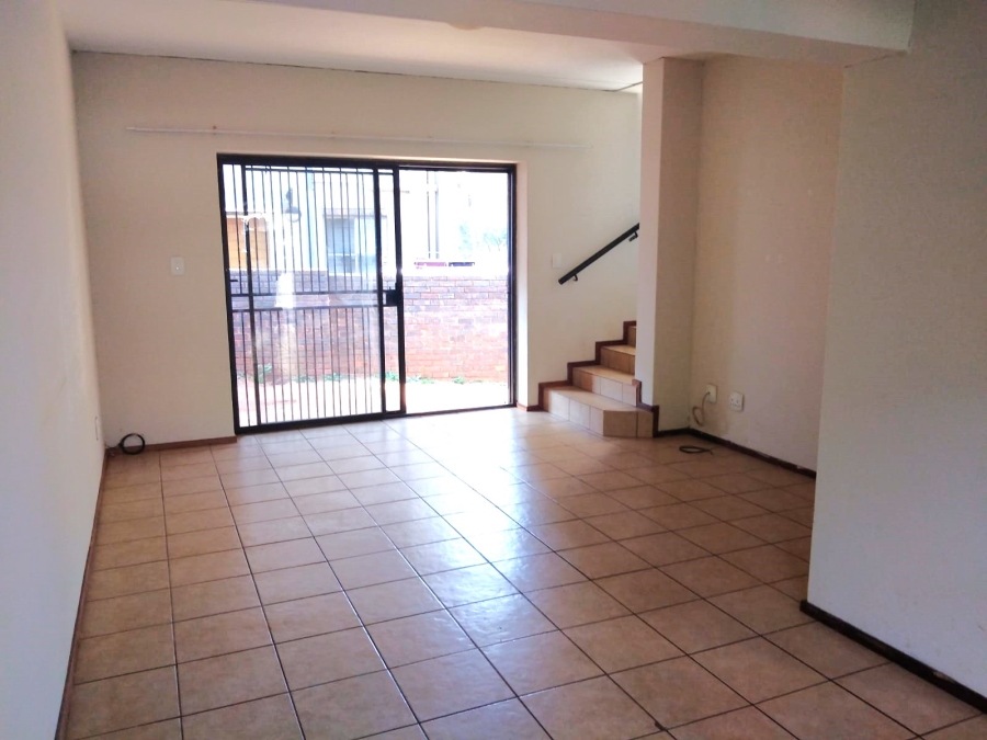 To Let 2 Bedroom Property for Rent in Noordheuwel Gauteng