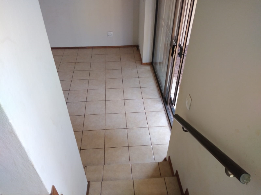 To Let 2 Bedroom Property for Rent in Noordheuwel Gauteng