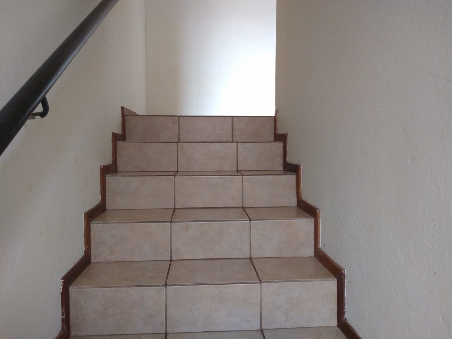 To Let 2 Bedroom Property for Rent in Noordheuwel Gauteng