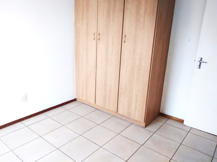 To Let 2 Bedroom Property for Rent in Noordheuwel Gauteng