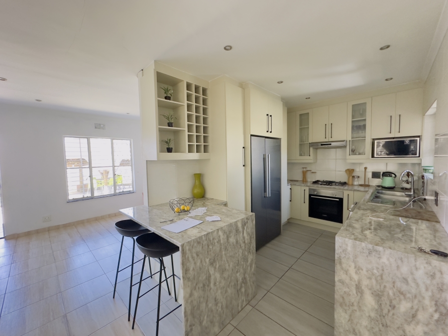 4 Bedroom Property for Sale in Verwoerdpark Gauteng
