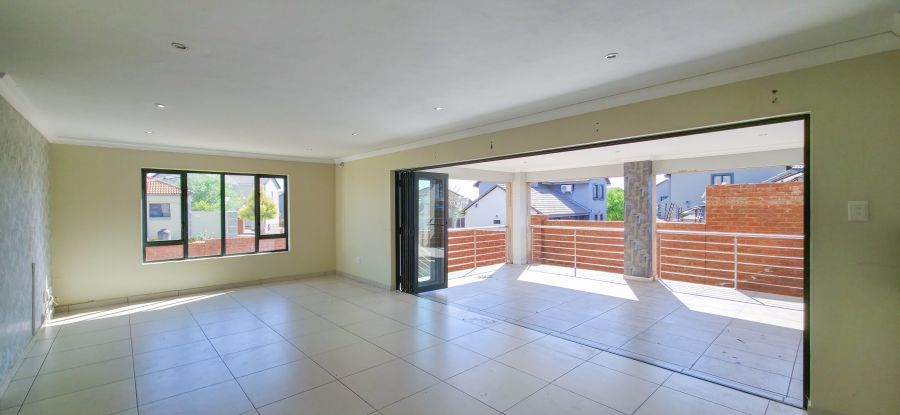 3 Bedroom Property for Sale in Olympus AH Gauteng