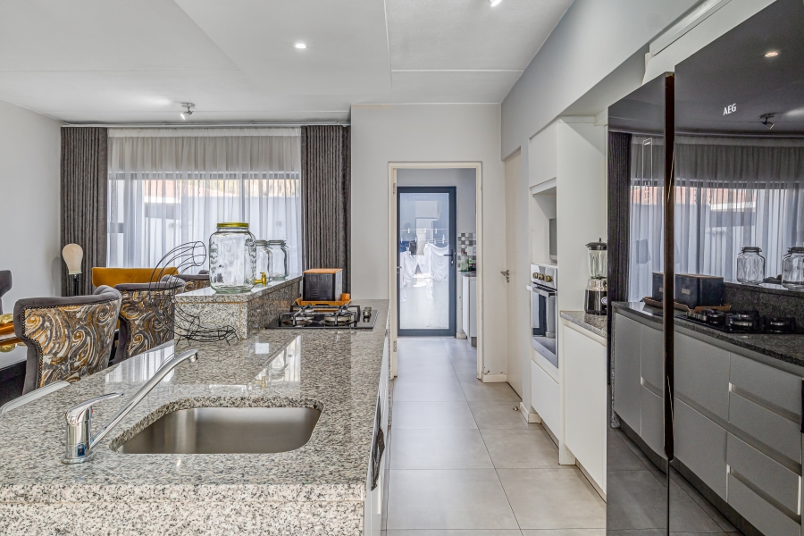 To Let 3 Bedroom Property for Rent in Edendale Gauteng