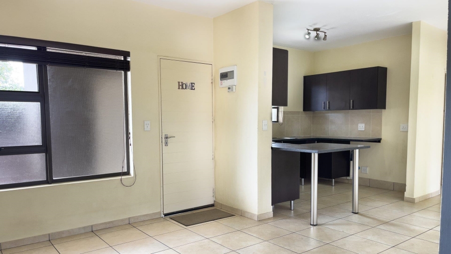 2 Bedroom Property for Sale in Mulbarton Gauteng