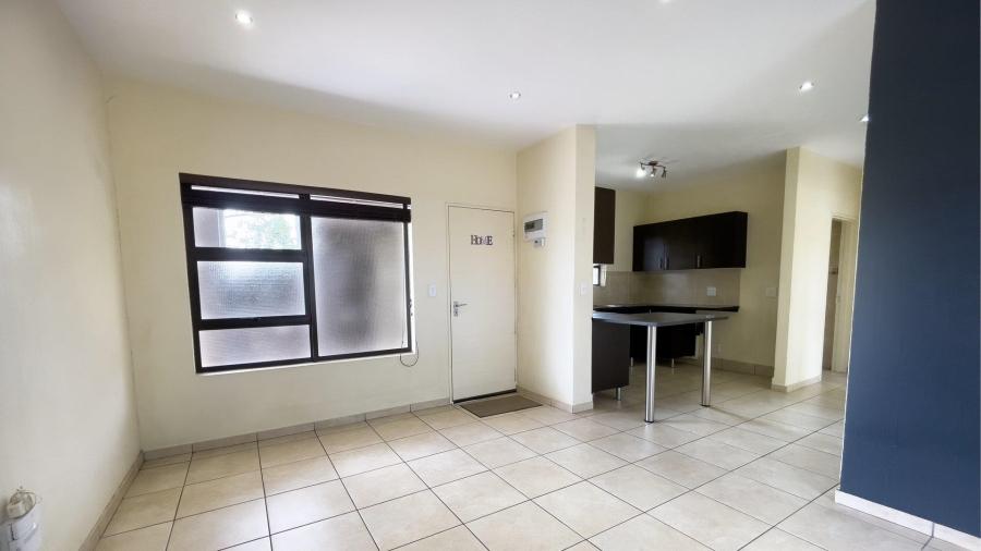 2 Bedroom Property for Sale in Mulbarton Gauteng